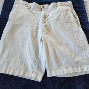 Tommy Bahama Men's Light Cream Flat Front Shorts Size 38